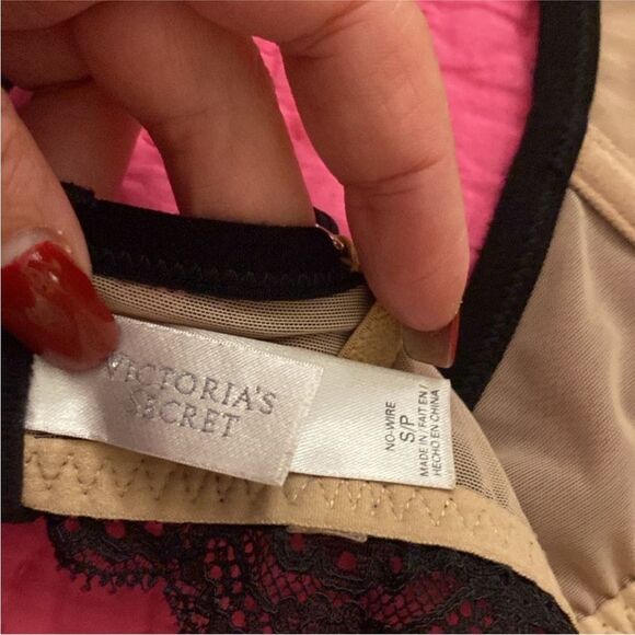 Victoria’s Secret Elegant Lace Bralette Set  2 pc - Picture 6 of 6